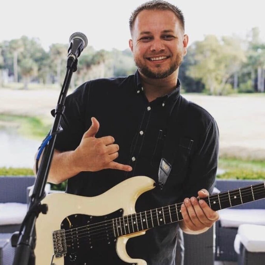 Barrett Thomas @Schooner Wharf